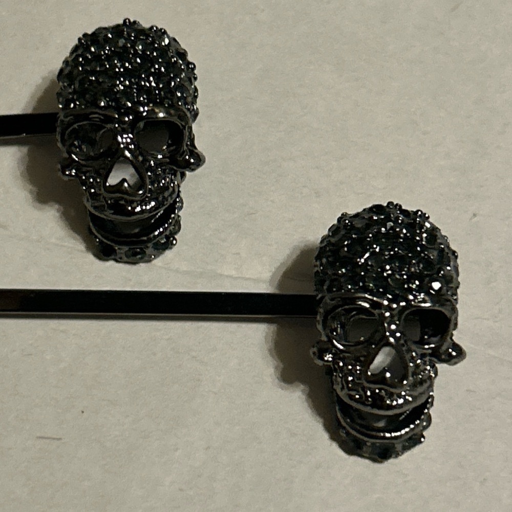 Decorative Rhinestone Bobby Pins/Hair Clips skull